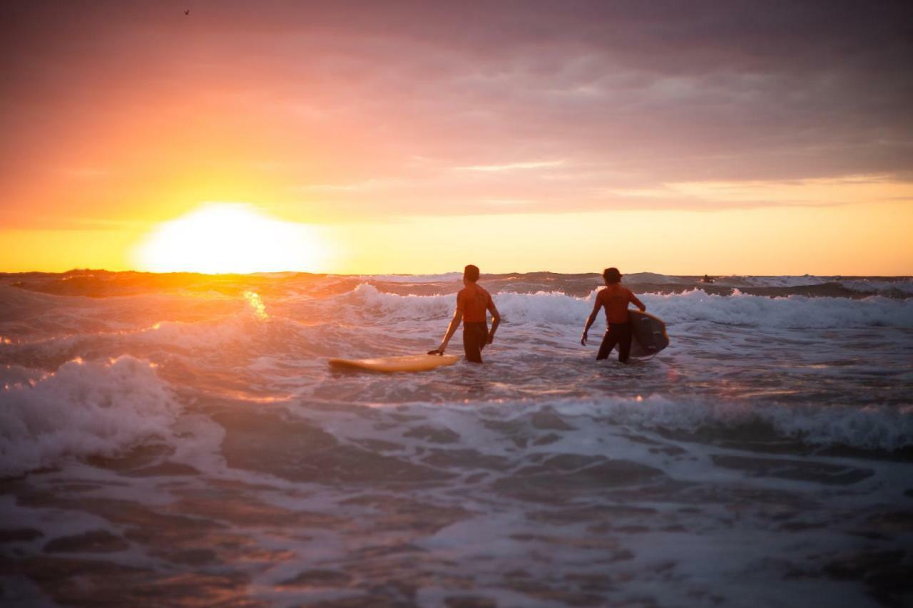 The Spot Surfcamp Hotel Biscarrosse Bagian luar foto